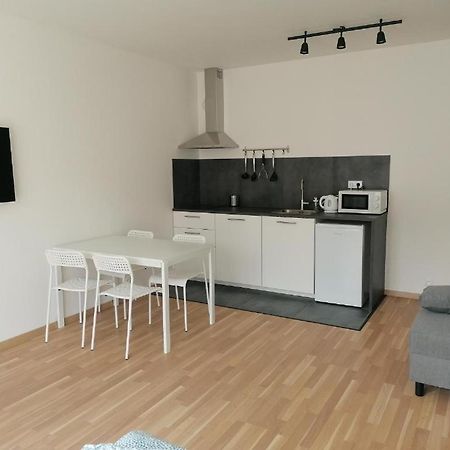 Brand New Studio Apartment #71 With Free Secure Parking In The Center Prague Exterior photo