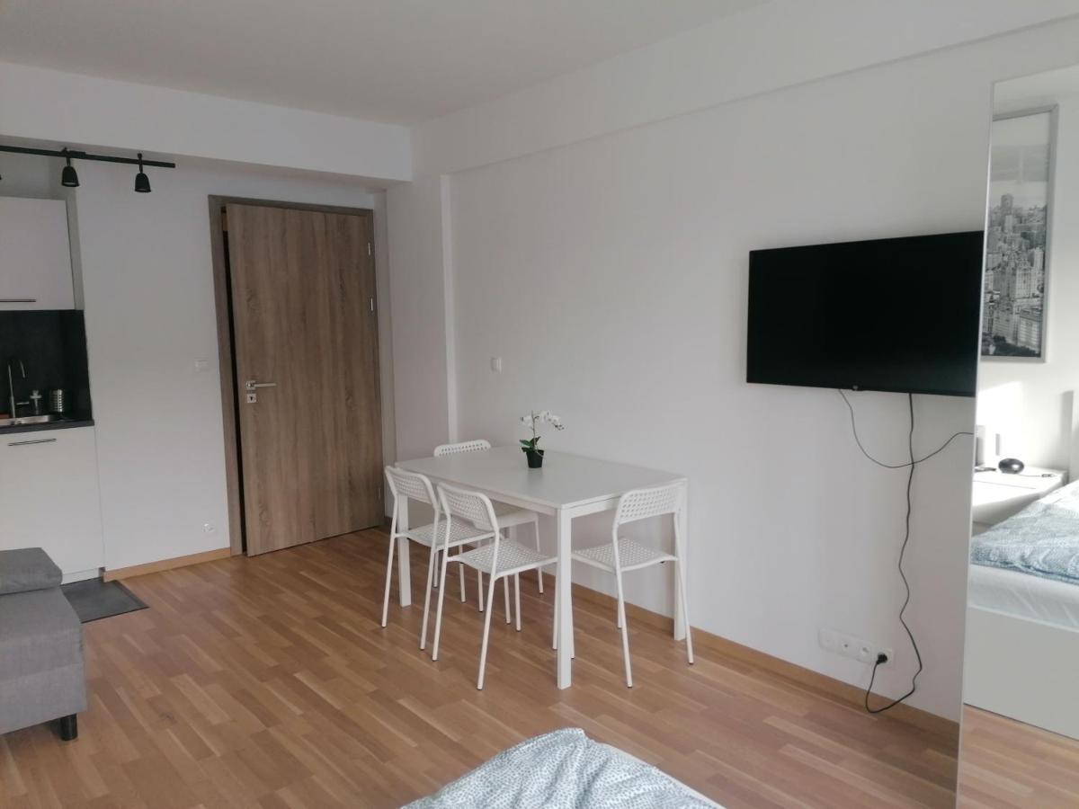 Brand New Studio Apartment #71 With Free Secure Parking In The Center Prague Exterior photo